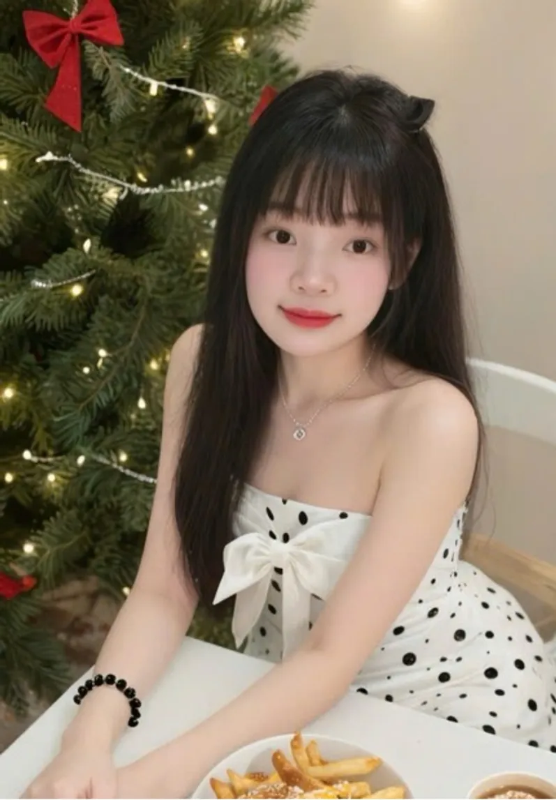 Meeting people worldwide on a stranger video call app — Linnaa from Vietnam